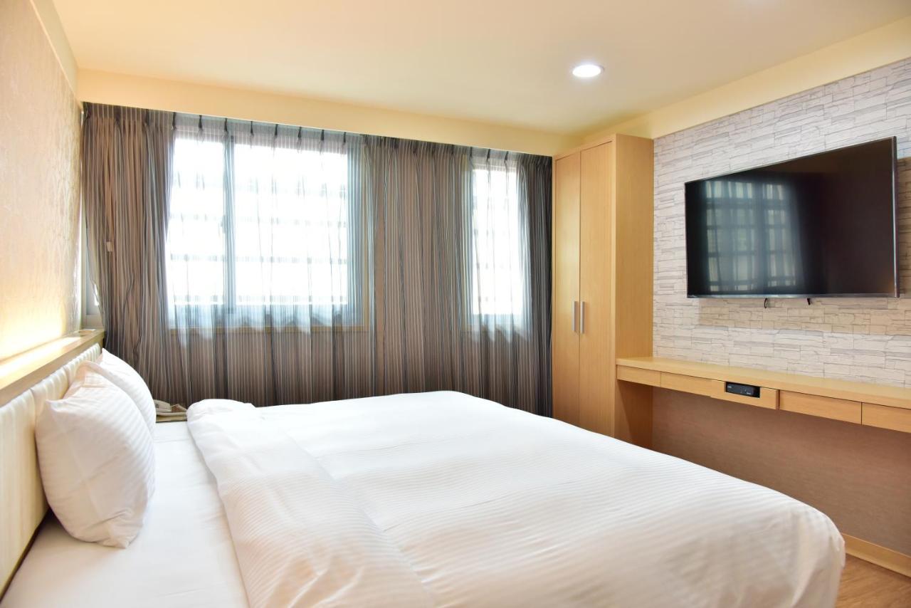 Mei Hotel Тайчжун Екстер'єр фото