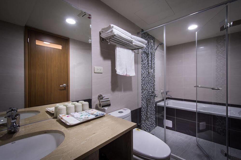 Mei Hotel Тайчжун Екстер'єр фото
